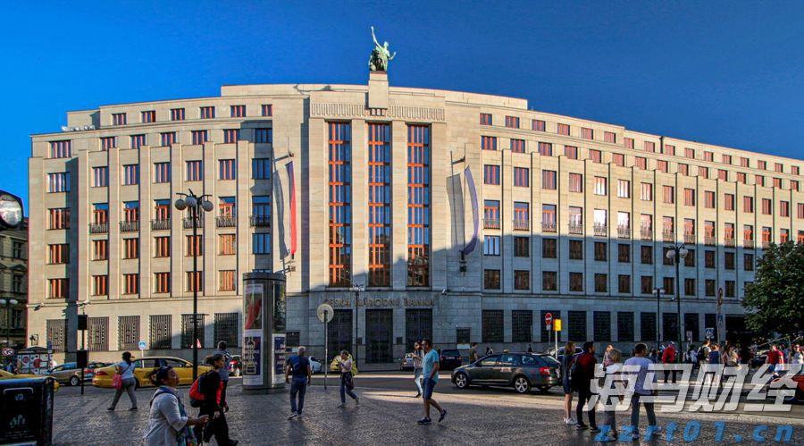 工行肥东支行开展助考便民志愿服务活动